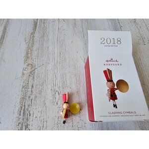 Hallmark clashing symbols band‎ musical mini ornament soldier guard Xmas tree